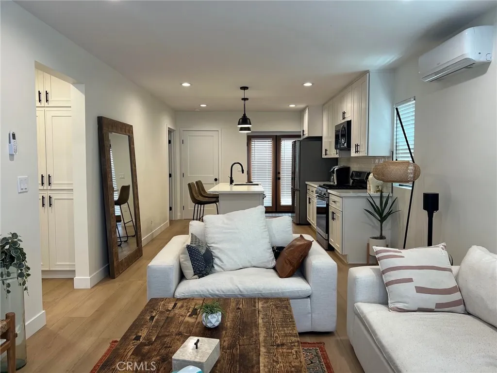 124 Lyndon Street, Hermosa Beach, CA 90254 - Photo 5 of 25, Hermosa Beach, CA