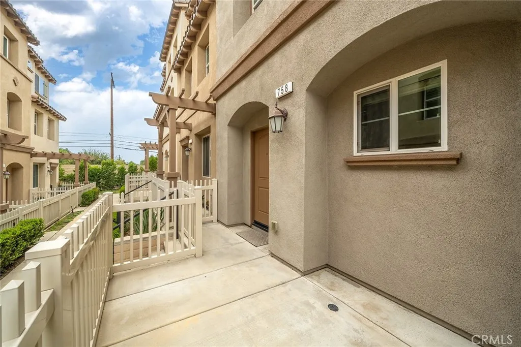 758 E Matchwood, Azusa, CA 91702 - Photo 2 of 37, Azusa, CA