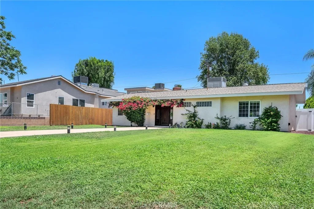 7656 Lasaine, Northridge, CA 91325 - Photo 4 of 25, Northridge, CA