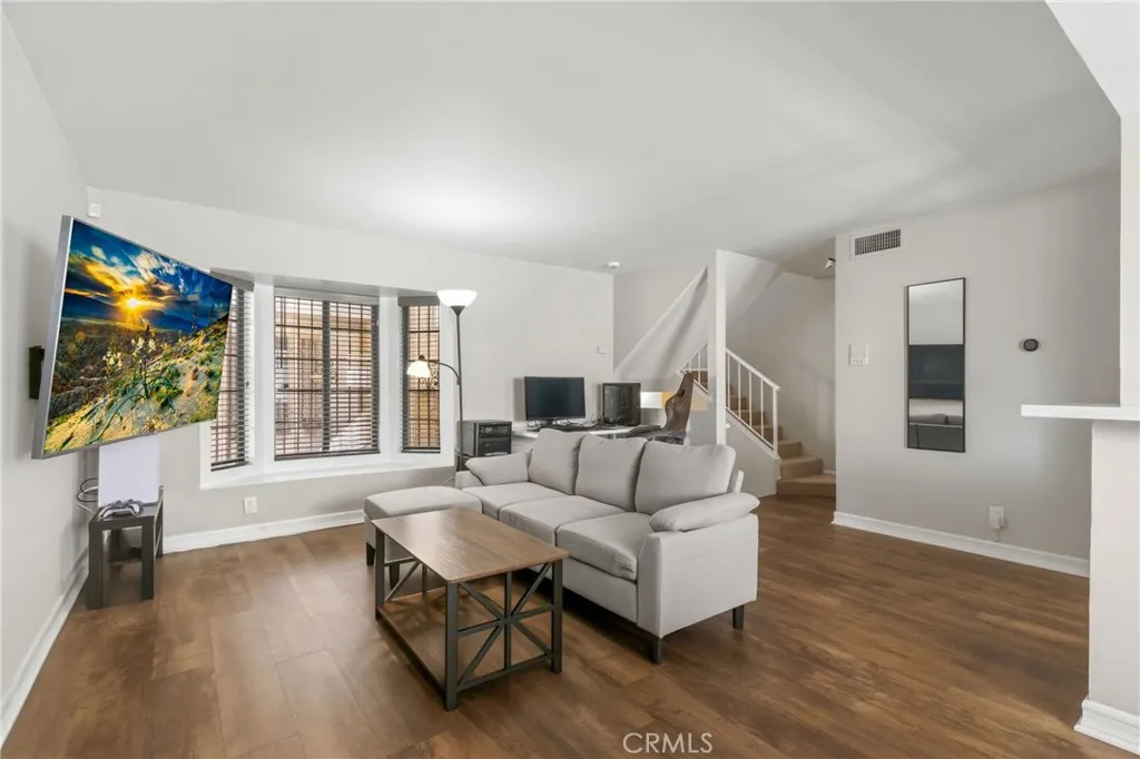 14715 Saticoy Street Unit 14, Van Nuys, CA 91405 - Main photo, Van Nuys, CA