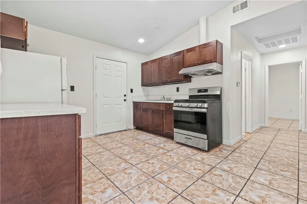 10127 Finch Ave, Rancho Cucamonga, CA 91737 - Photo 5 of 15, Rancho Cucamonga, CA