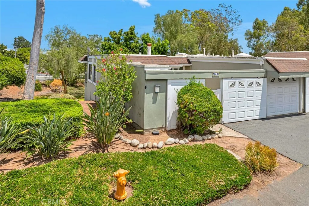23432 Caminito Salado, Laguna Hills, CA 92653 - Photo 3 of 32, Laguna Hills, CA