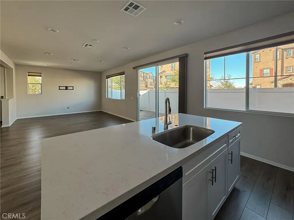 40247 Birchfield, Temecula, CA 92591 - Photo 5 of 32, Temecula, CA