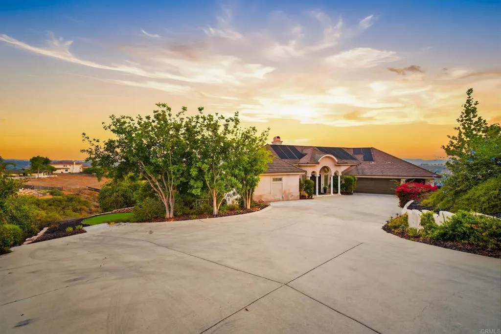 https://cdn.realtyfeed.com/cdn/127/306774030/6f7e02278e7f9621a802c5c3eeeafef1.webp