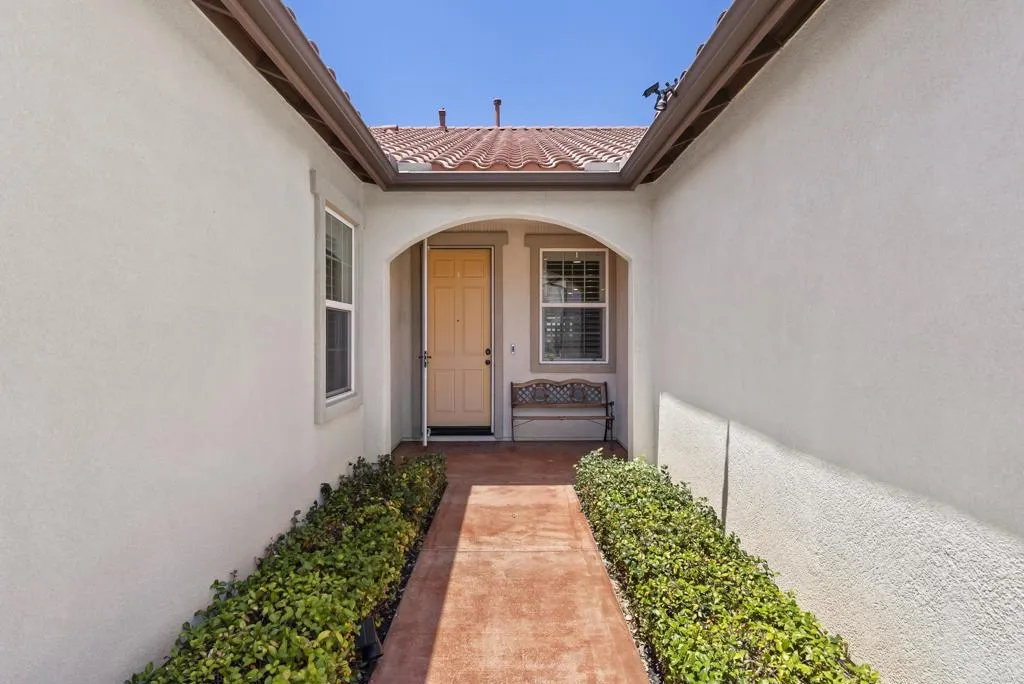 33896 Galleron Street, Temecula, CA 92592 - Photo 4 of 59, Temecula, CA