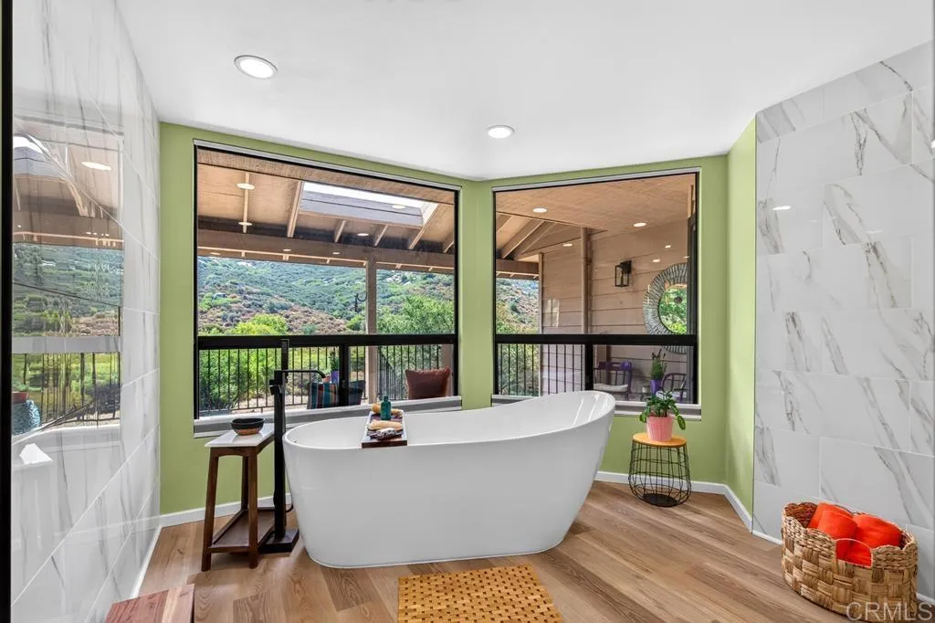https://cdn.realtyfeed.com/cdn/127/306774054/7ac277b88b38a76bc973f1793d91a349.webp