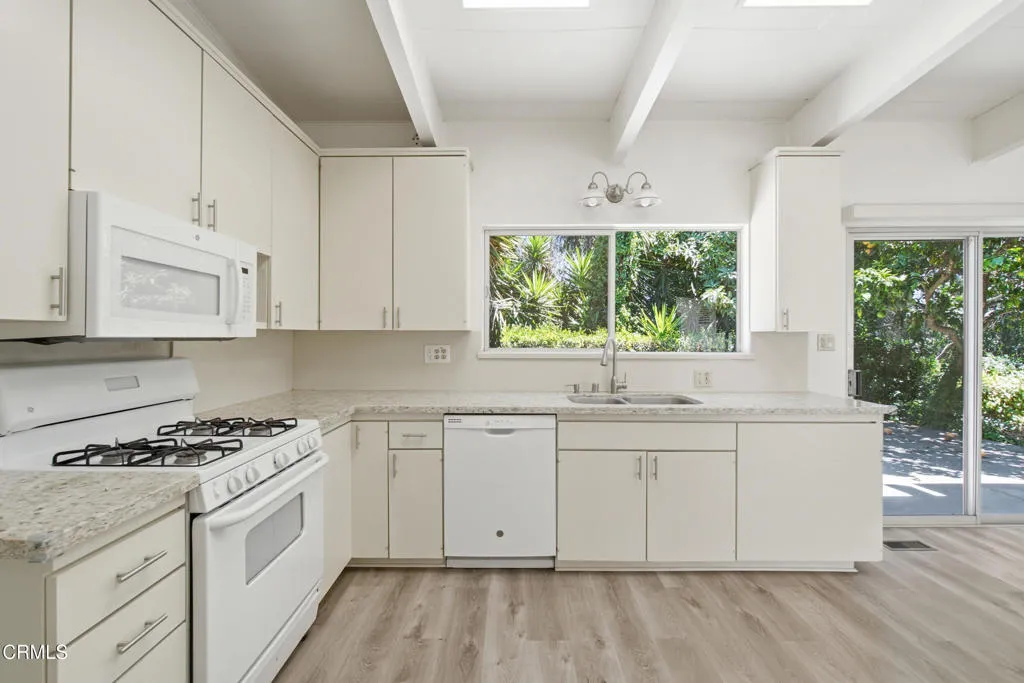 5476 Byron, Ventura, CA 93003 - Photo 5 of 23, Ventura, CA