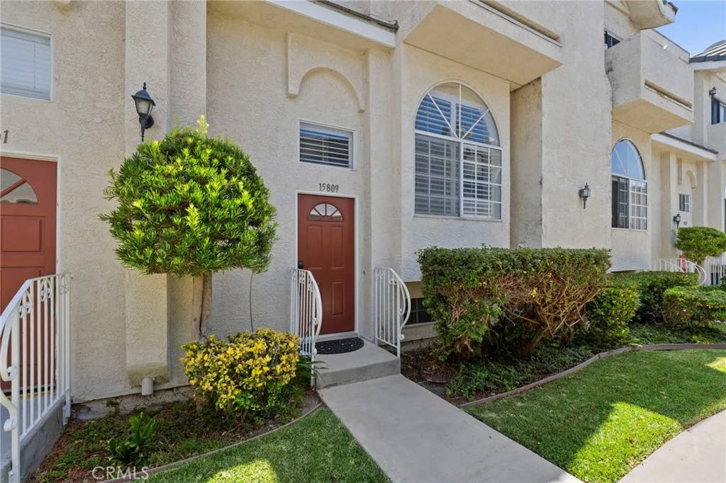 15809 Venus Place, Gardena, CA 90249 - Photo 3 of 48, Gardena, CA