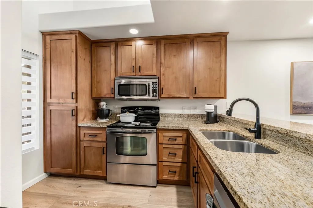 2960 Champion Unit 710, Tustin, CA 92782 - Photo 5 of 20, Tustin, CA