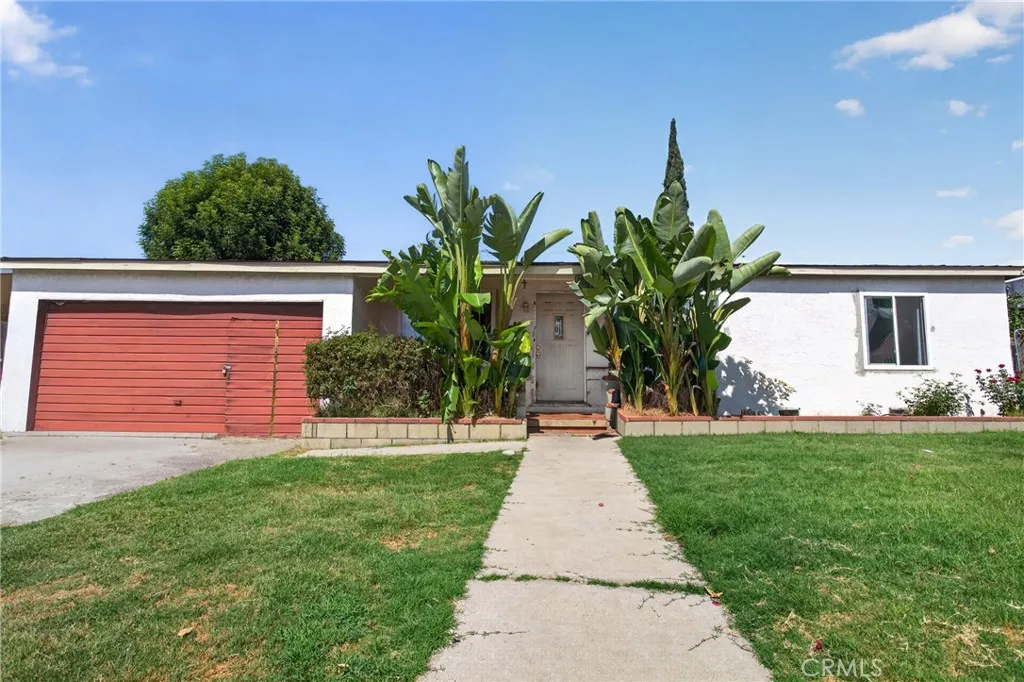 8357 Tyrone, Panorama City, CA 91402 - Main photo, Panorama City, CA