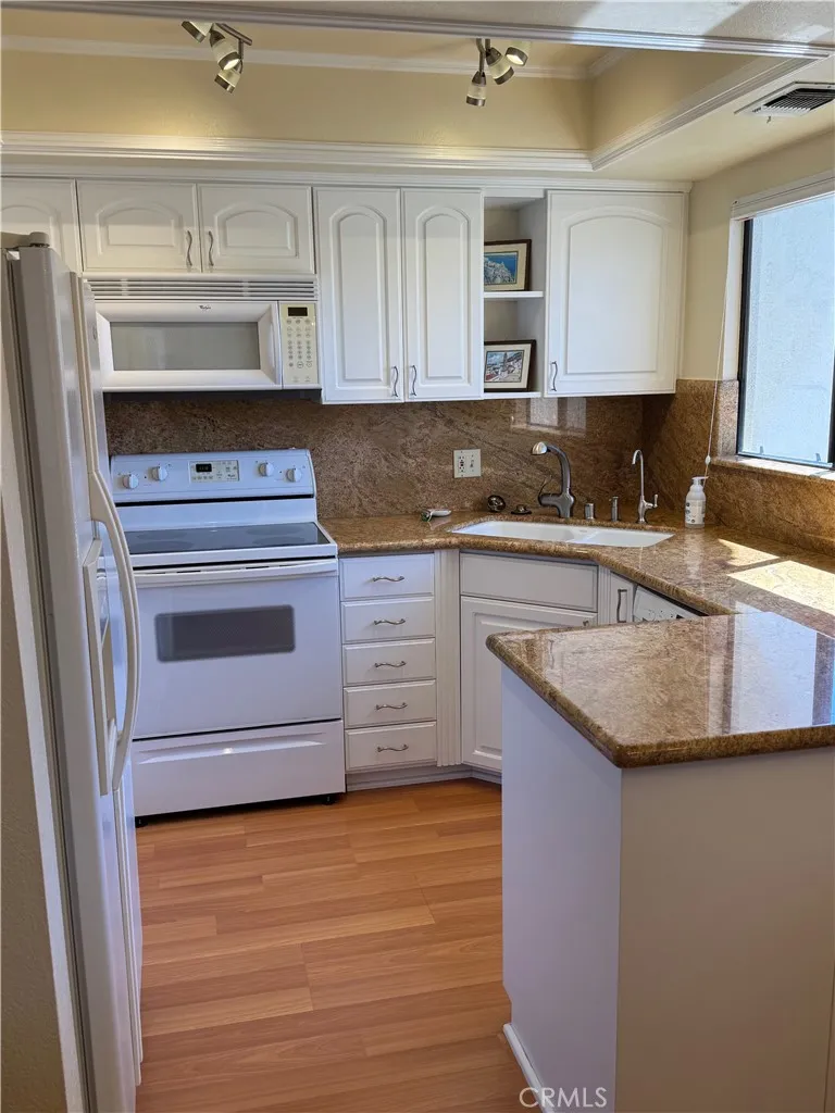 214 Stimson Avenue, Pismo Beach, CA 93449 - Photo 4 of 6, Pismo Beach, CA