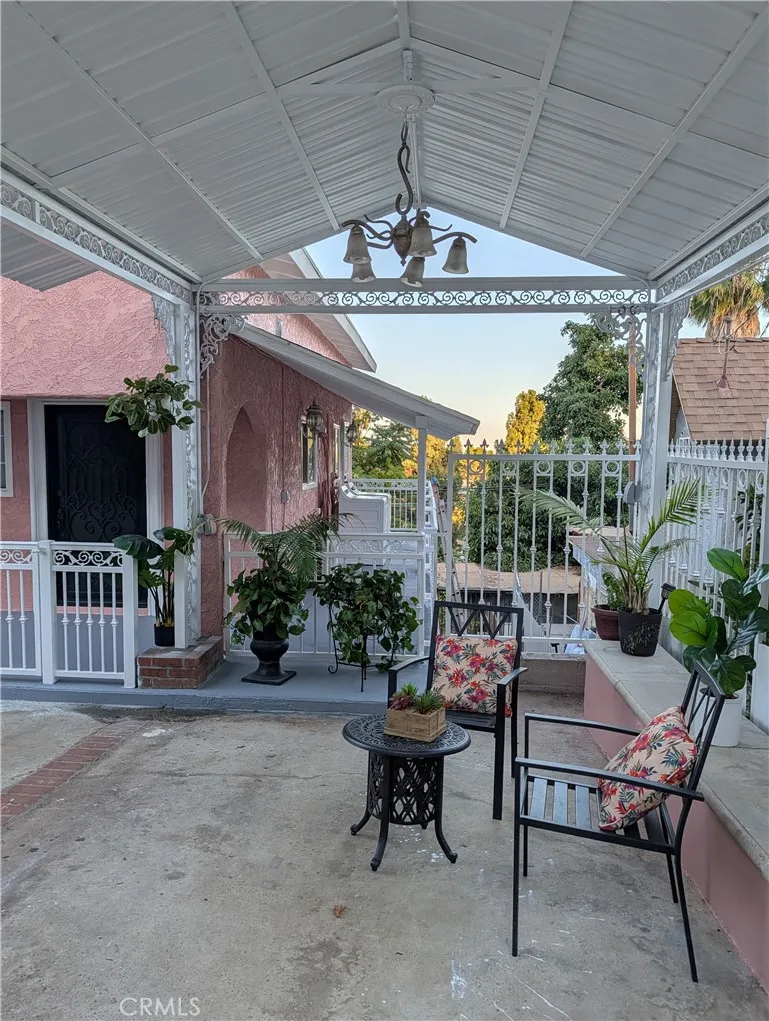 1074 N Bonnie Beach Place, Los Angeles, CA 90063 - Photo 5 of 57, Los Angeles, CA