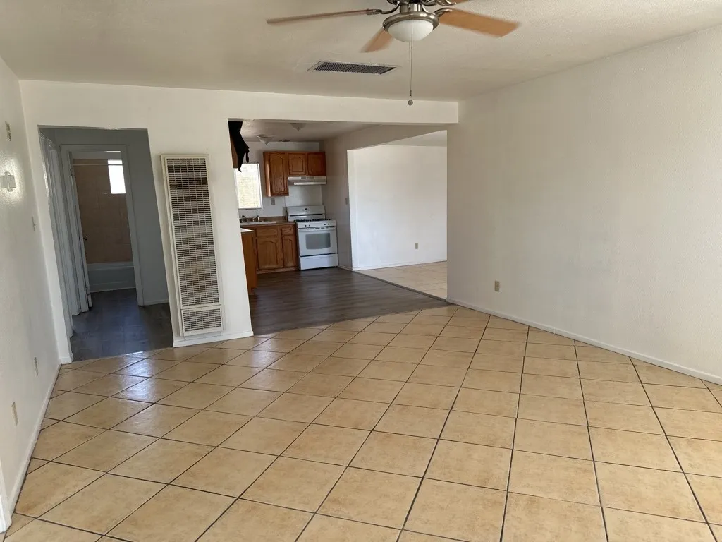 16821 Batson Road, Victorville, CA 92395 - Photo 5 of 25, Victorville, CA