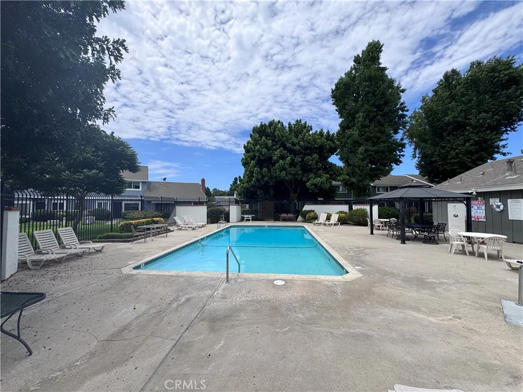 https://cdn.realtyfeed.com/cdn/127/306774156/90dcfdb428118977c73f7aec773f9ca7.webp