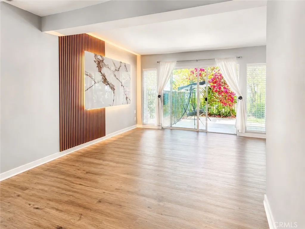 20134 Leadwell Unit 126, Winnetka, CA 91306 - Main photo, Winnetka, CA