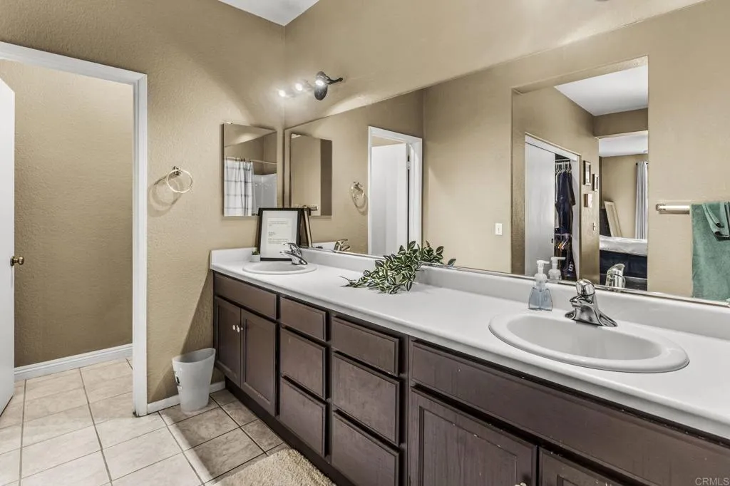Photo #11: PTP2605518 Listing: Photo #11