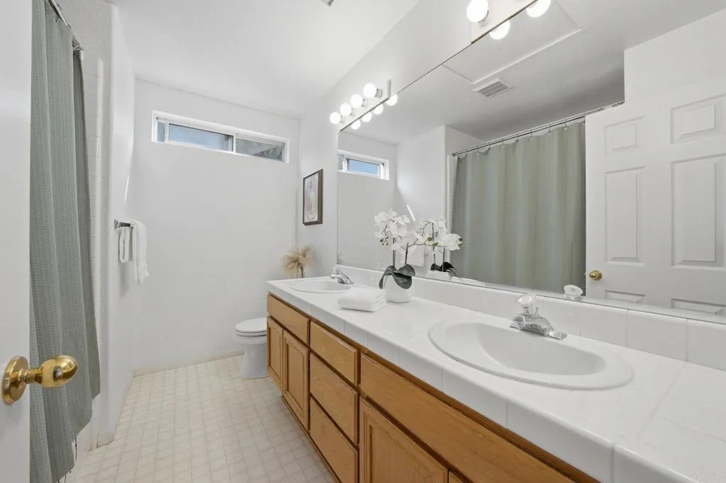 https://cdn.realtyfeed.com/cdn/127/306774161/232600dc85060ba54f702dff9740494c.webp