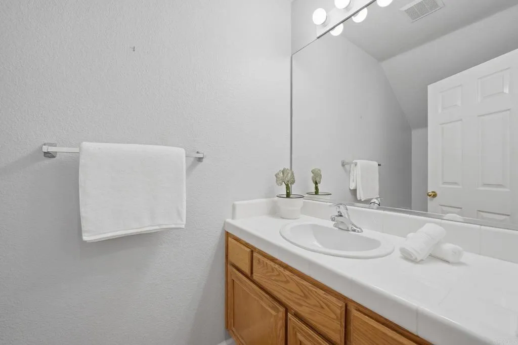 https://cdn.realtyfeed.com/cdn/127/306774161/69c80f19378c2a098a106b1e9c408203.webp