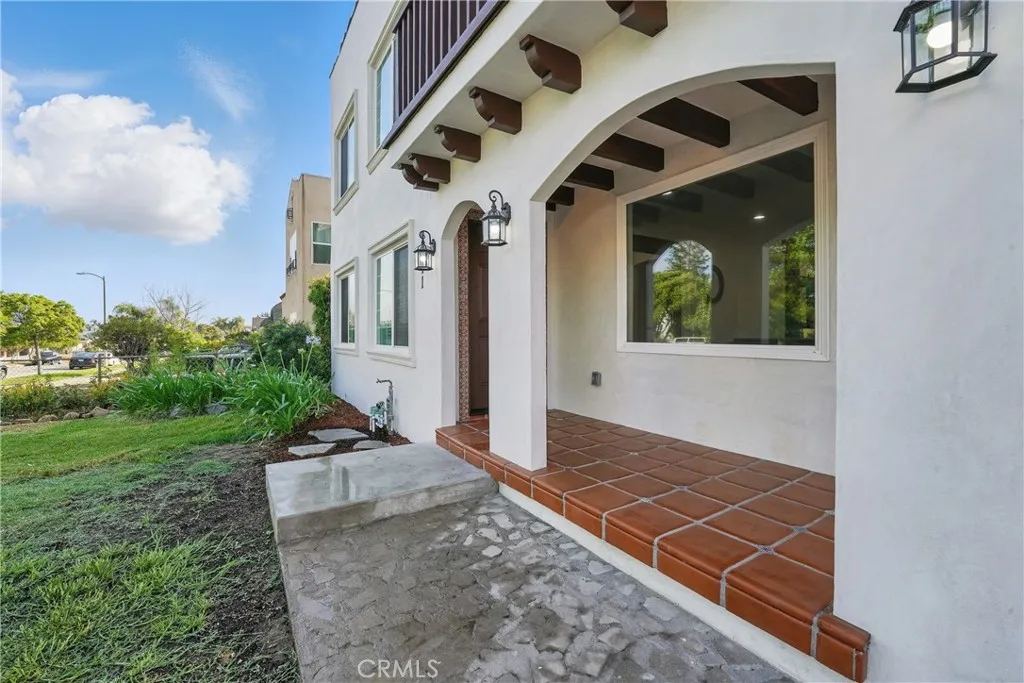 2111 S Bronson, Los Angeles, CA 90018 - Photo 3 of 47, Los Angeles, CA