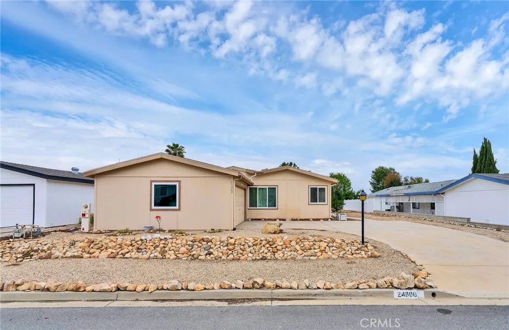 24800 Cornstalk Road, Wildomar, CA 92595 - Photo 2 of 23, Wildomar, CA