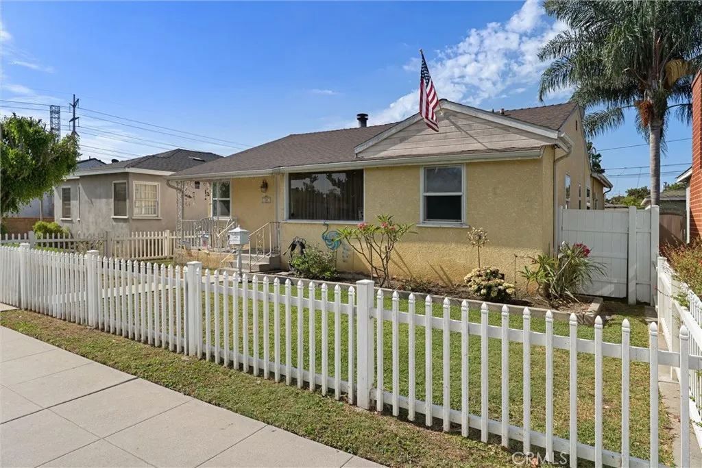 240 E Barclay, Long Beach, CA 90805 - Photo 3 of 39, Long Beach, CA