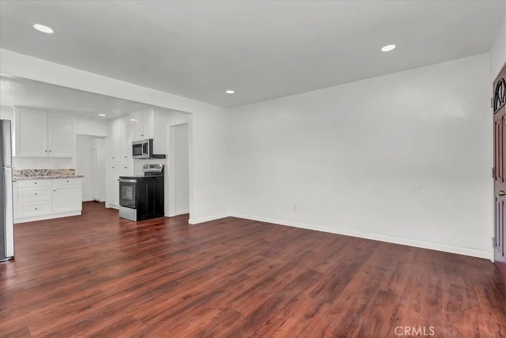 1015 Hall Avenue, Corcoran, CA 93212 - Photo 4 of 30, Corcoran, CA