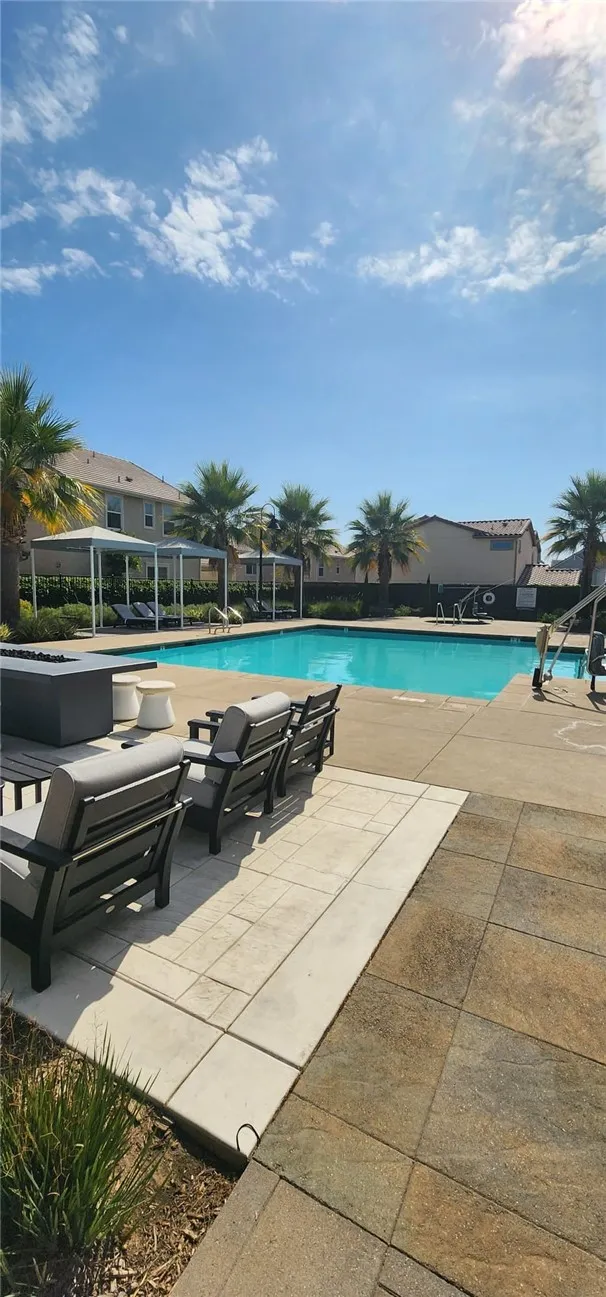 7044 Mallow Dr Unit 4, Fontana, CA 92336 - Photo 4 of 11, Fontana, CA