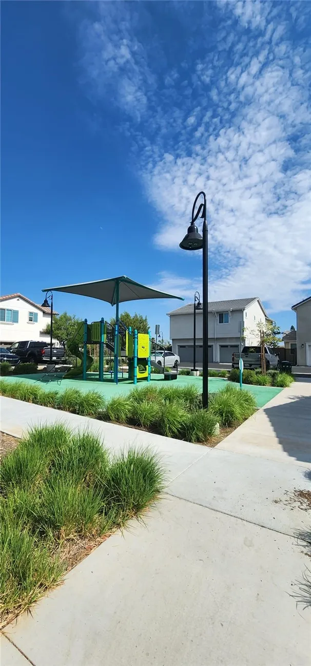 7044 Mallow Dr Unit 4, Fontana, CA 92336 - Photo 5 of 11, Fontana, CA
