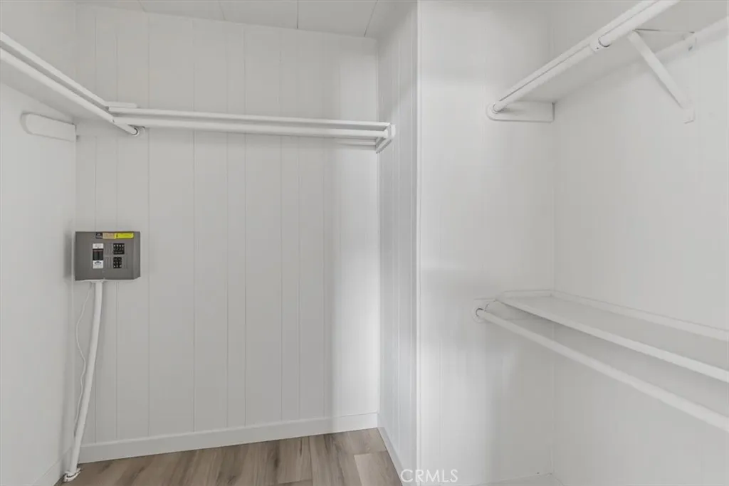 https://cdn.realtyfeed.com/cdn/127/306774252/24d195ed491b7047eea2c950c34692c3.webp