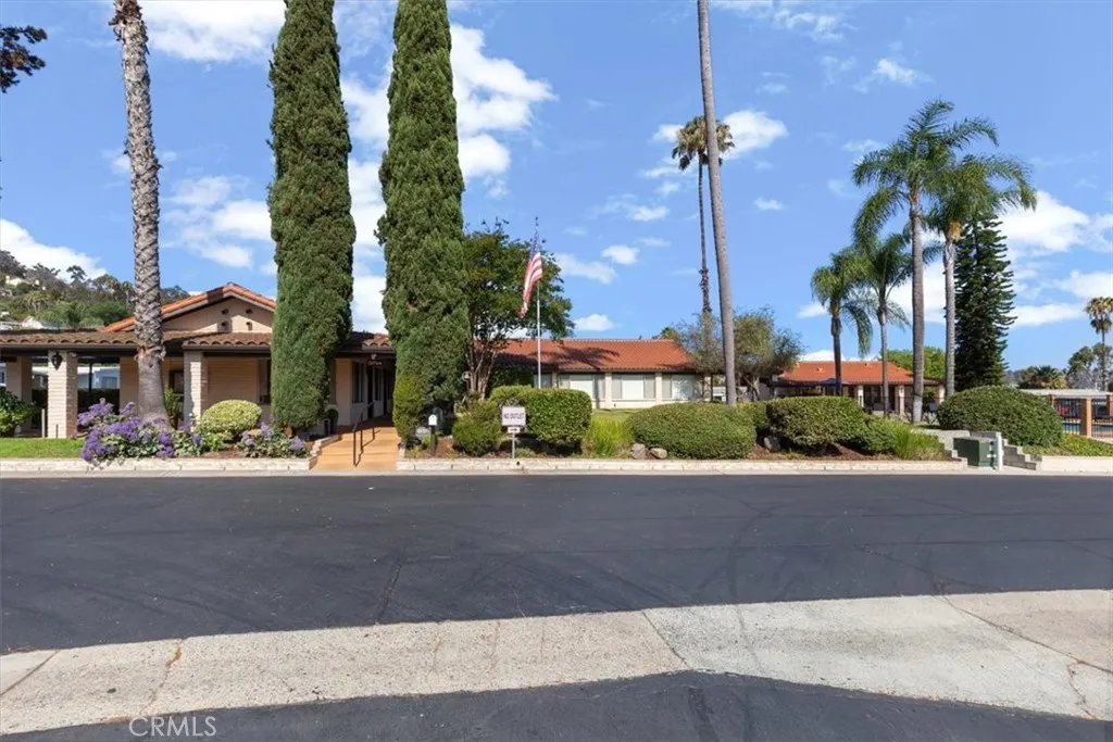 https://cdn.realtyfeed.com/cdn/127/306774252/7050da2d82f9cd8304024dc5f34fc464.webp