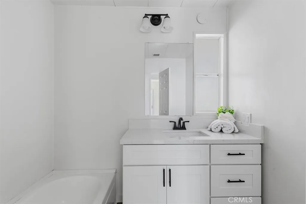 https://cdn.realtyfeed.com/cdn/127/306774252/aff69cab370dd091e06331f192cd4f3a.webp