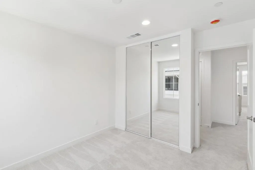 https://cdn.realtyfeed.com/cdn/127/306774262/305176ee0fb9fedfdb47acfc0b7768de.webp