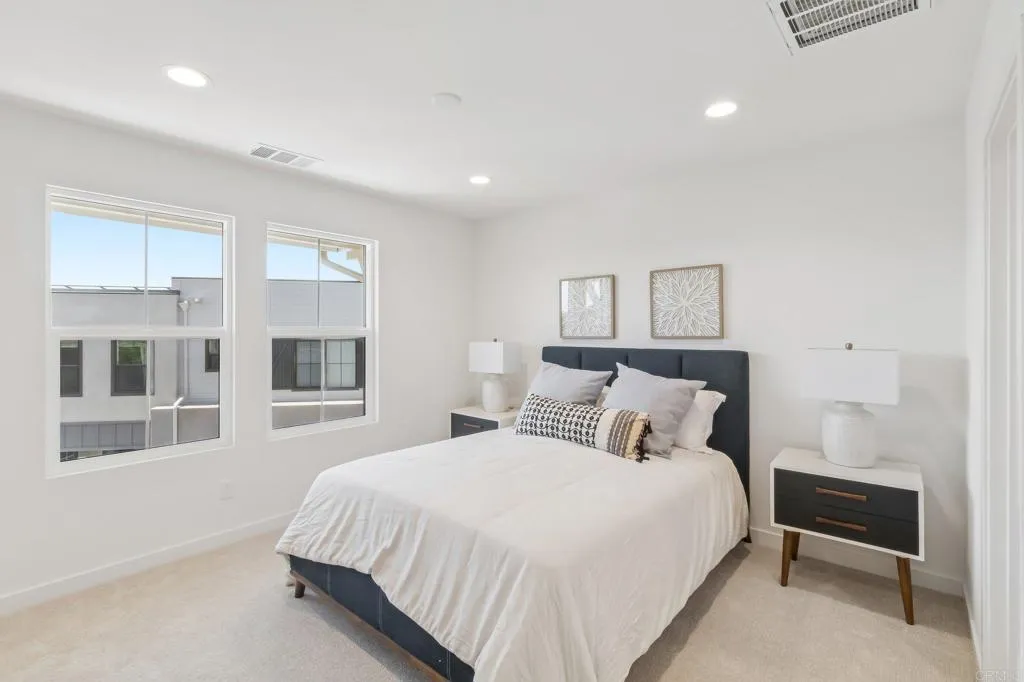 https://cdn.realtyfeed.com/cdn/127/306774262/71057016916269215827fa5c5df32890.webp