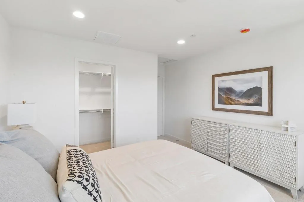 https://cdn.realtyfeed.com/cdn/127/306774262/dbd1df777dfe1b74543e7baf3ee0eabd.webp