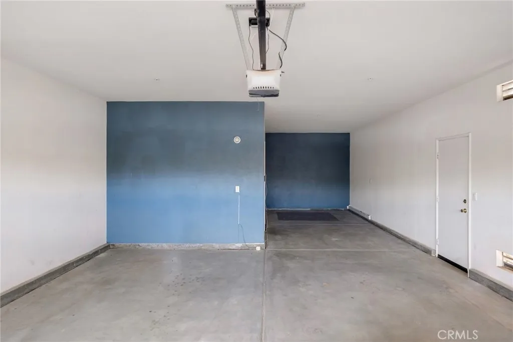 14262 Vincent, Adelanto, CA 92301 - Photo 5 of 31, Adelanto, CA