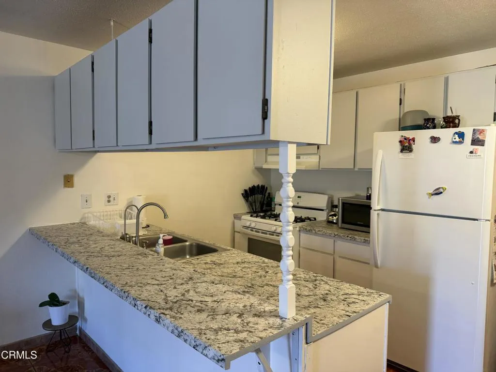 172 S Steckel Drive Unit 36, Santa Paula, CA 93060 - Photo 2 of 10, Santa Paula, CA