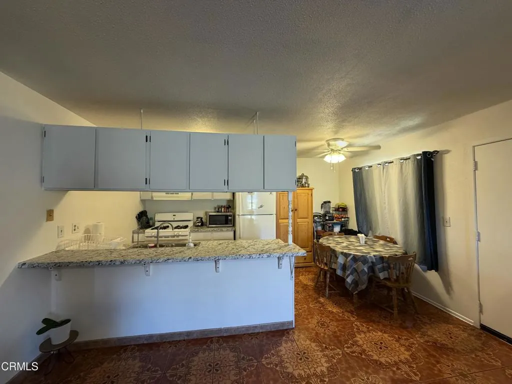 172 S Steckel Drive Unit 36, Santa Paula, CA 93060 - Photo 3 of 10, Santa Paula, CA