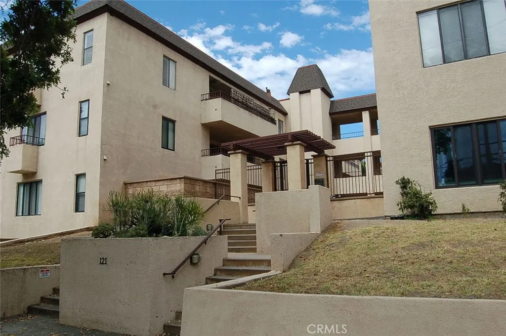 121 S Wilson Unit 103, Pasadena, CA 91106 - Photo 2 of 36, Pasadena, CA