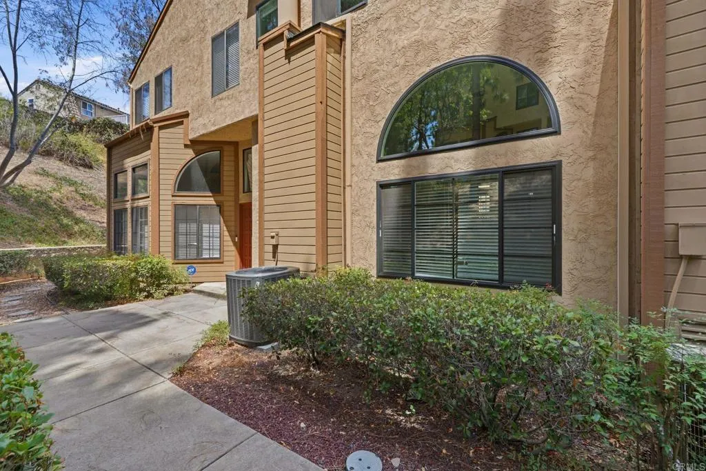 https://cdn.realtyfeed.com/cdn/127/306774291/50a3cda8ff820dd7e8763bbc3fbbb8af.webp