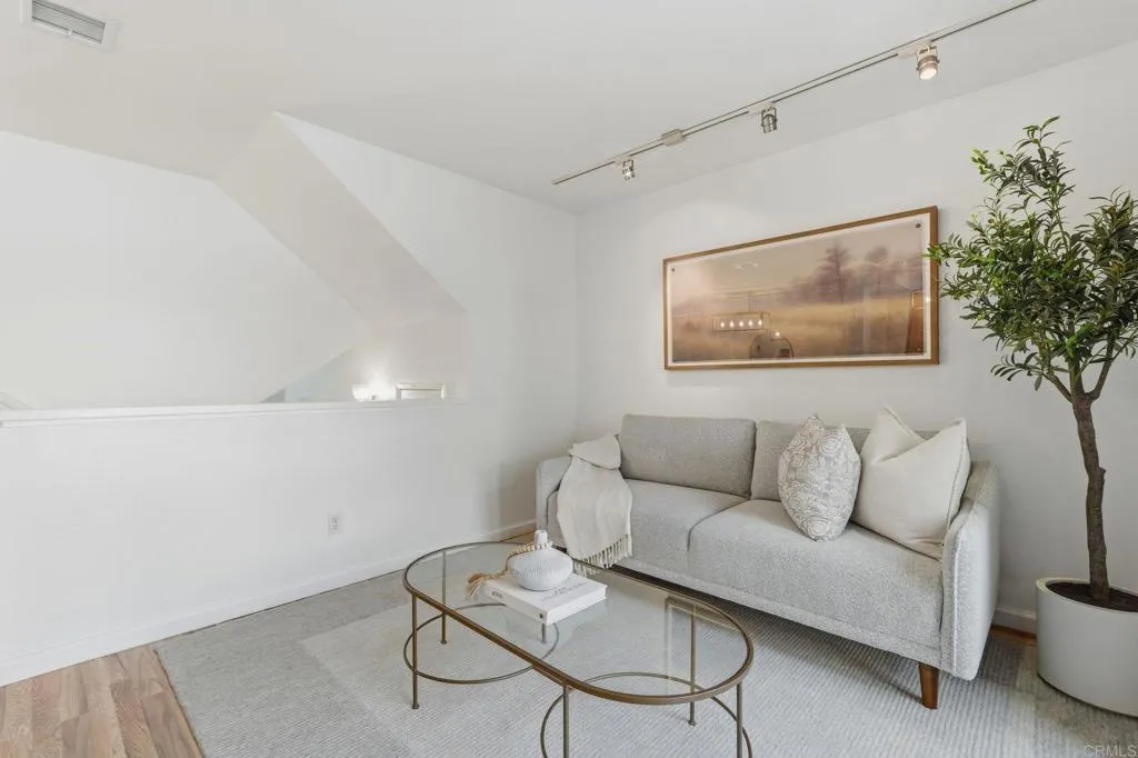 https://cdn.realtyfeed.com/cdn/127/306774291/f387678ef4fa3cf0dc591f42a4ce4085.webp
