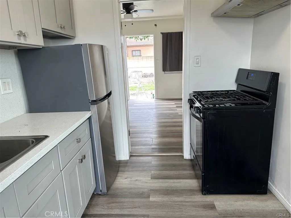 8803 Hoover, Los Angeles, CA 90044 - Photo 4 of 8, Los Angeles, CA