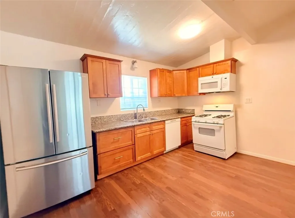 828 N Buena Vista Street Unit A, Hemet, CA 92543 - Photo 5 of 16, Hemet, CA
