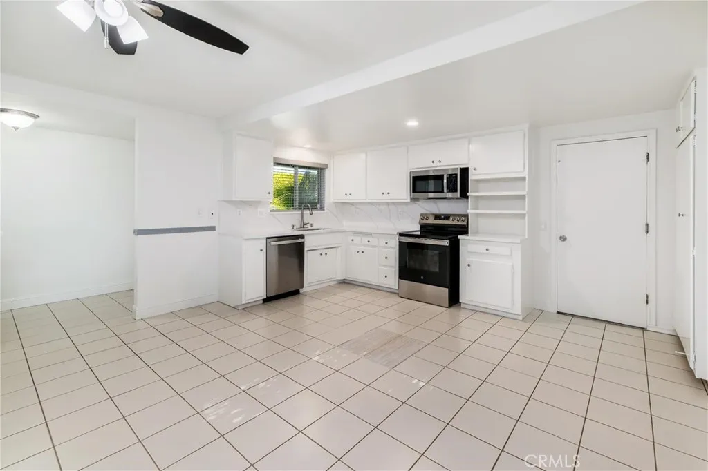 25141 Mackenzie Street, Laguna Hills, CA 92653 - Photo 4 of 15, Laguna Hills, CA