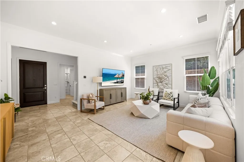 68 Tollson, Irvine, CA 92620 - Photo 5 of 30, Irvine, CA
