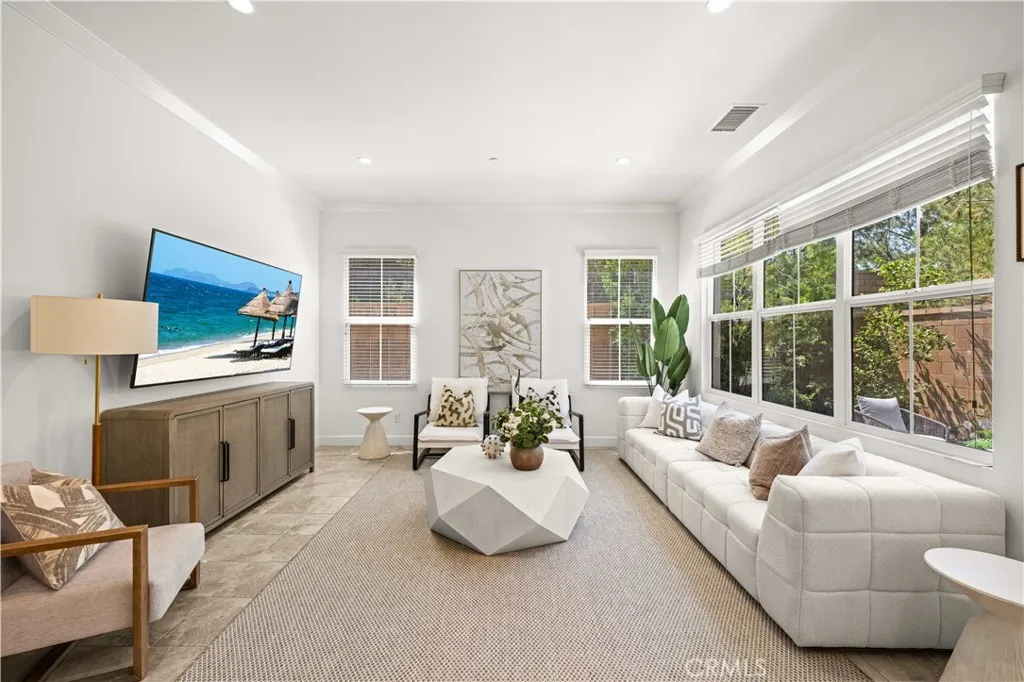 68 Tollson, Irvine, CA 92620 - Photo 3 of 30, Irvine, CA