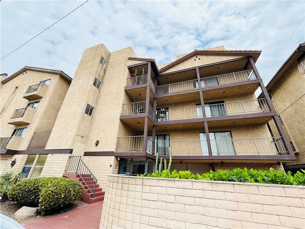 303 E 9th Unit 7, Santa Ana, CA 92701 - Main photo, Santa Ana, CA
