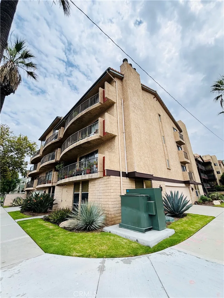 303 E 9th Unit 7, Santa Ana, CA 92701 - Photo 3 of 10, Santa Ana, CA