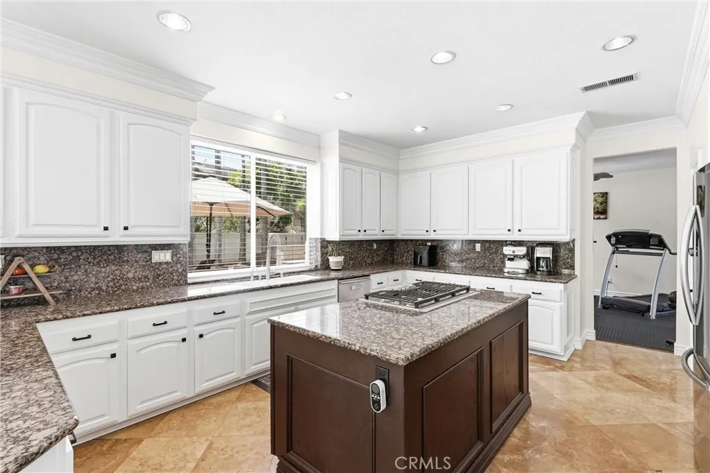 https://cdn.realtyfeed.com/cdn/127/306774384/1d8a49d429572804a726bcd159479ecf.webp
