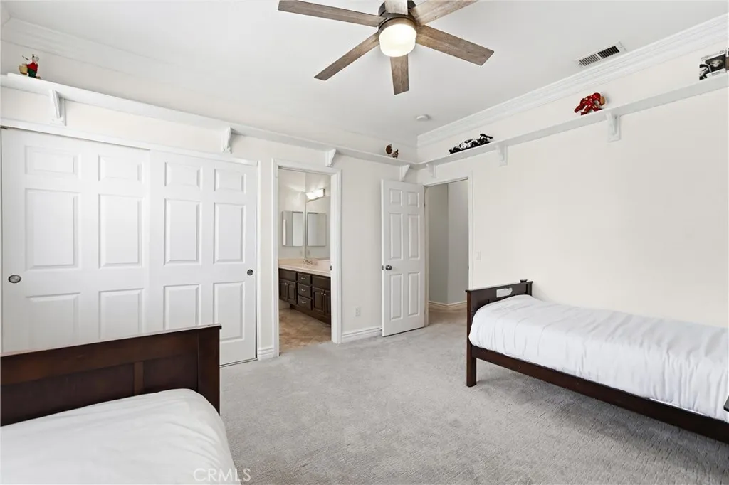 https://cdn.realtyfeed.com/cdn/127/306774384/3a819f049ee88f87794f38efda8e5d21.webp