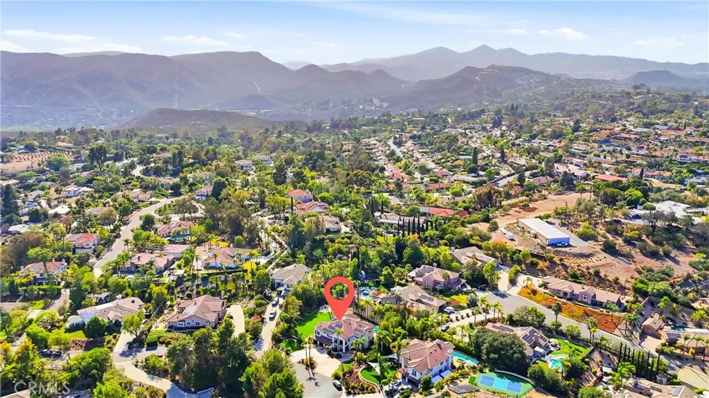 https://cdn.realtyfeed.com/cdn/127/306774384/4f13f16fbed30881929001395b2fc24c.webp